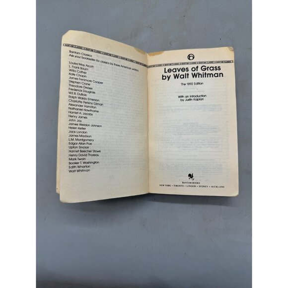 Leaves of Grass book paperback 1983 english Bantam 470pgs Walt Whitman READ - Picture 4 of 6